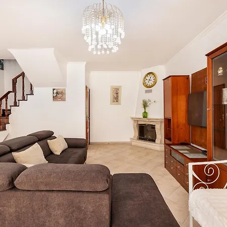 Krishan - Private Pool Албуфейра