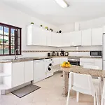 Krishan - Private Pool Vakantiehuis *